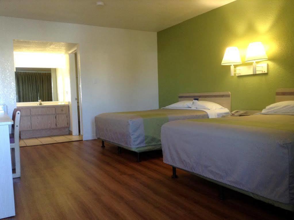 Motel 6 헤멧 외부 사진