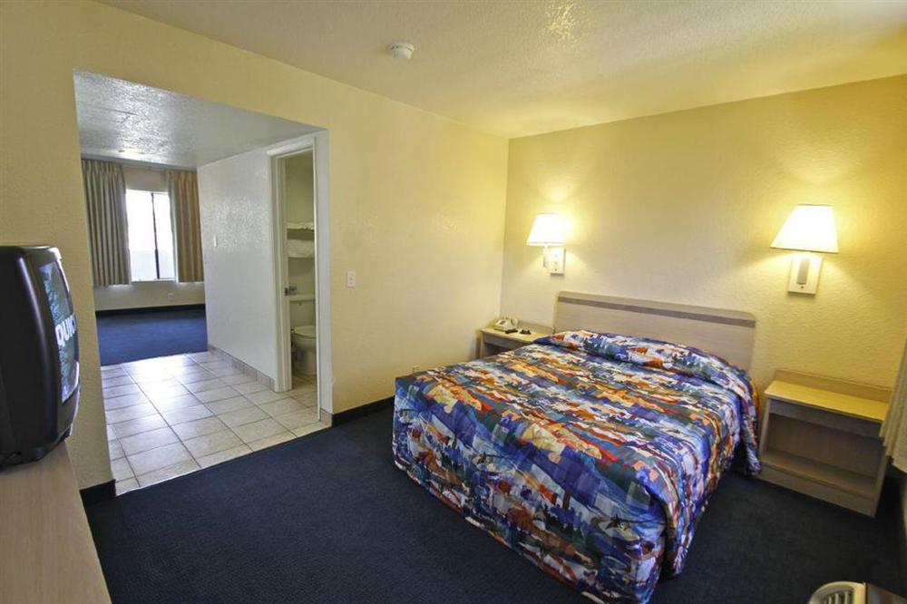 Motel 6 헤멧 객실 사진